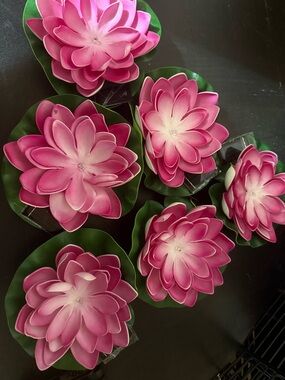 Pink Artificial Lotus Flower Floating Decor Solar Lights- Pack of 6